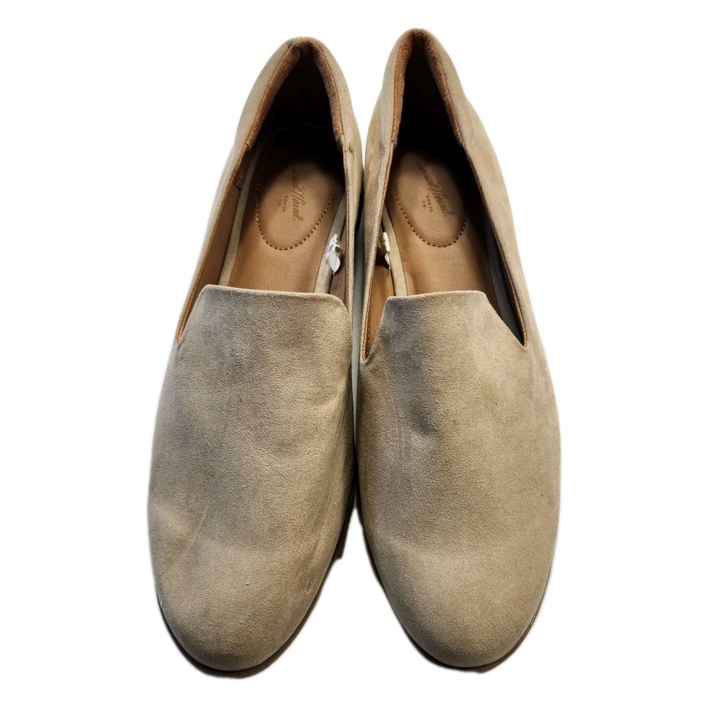 Universal Thread Women's Faux Suede Loafer Size 11 Beige Slip On Almond Toe Shoe